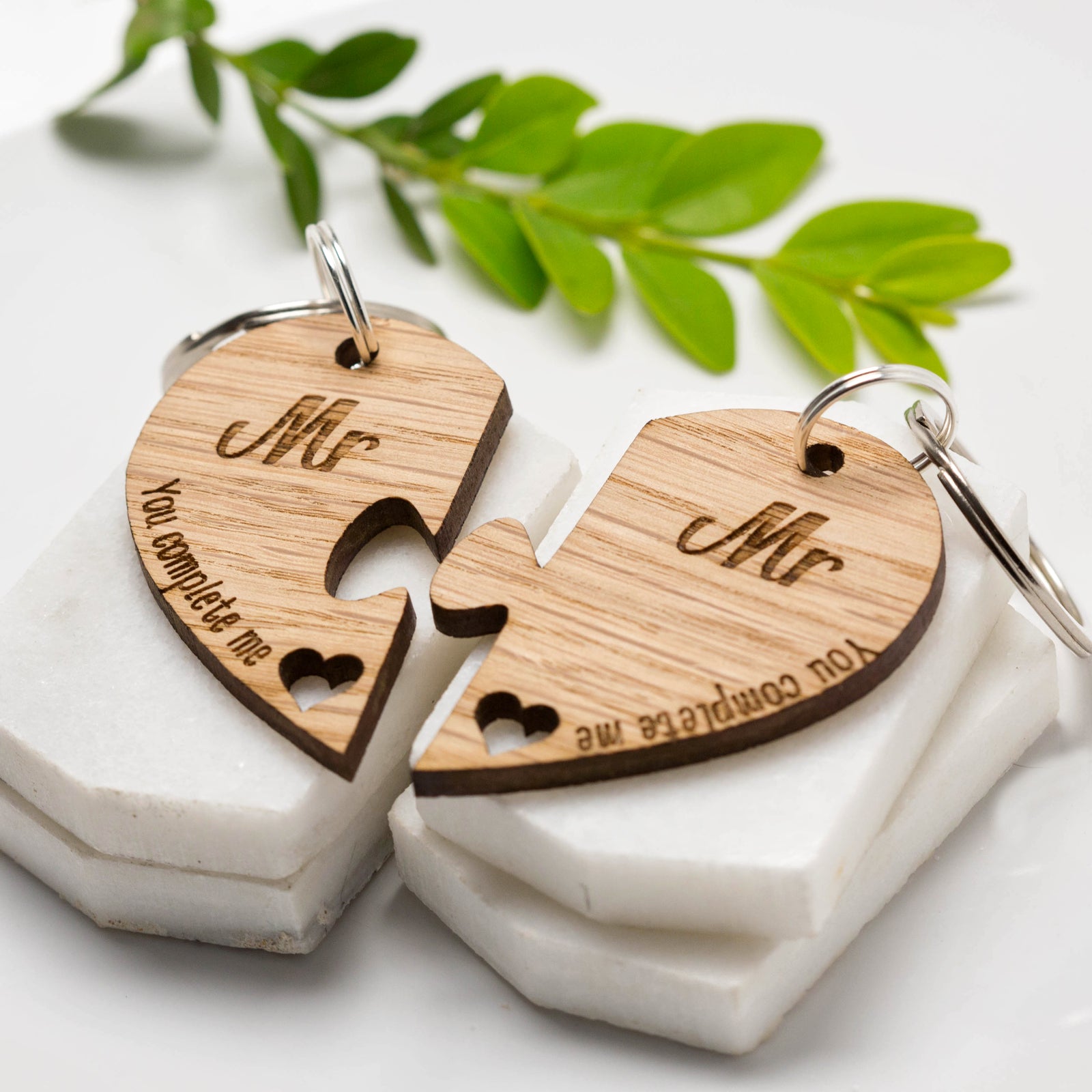 Mr & Mr Jigsaw Heart Oak Keyring 'You Complete Me' Same Sex Couple's Key Chain Ring Gift, Civil Partnership Ceremony, Gay, Perfect for Valentine's Day, Wedding, Anniversary