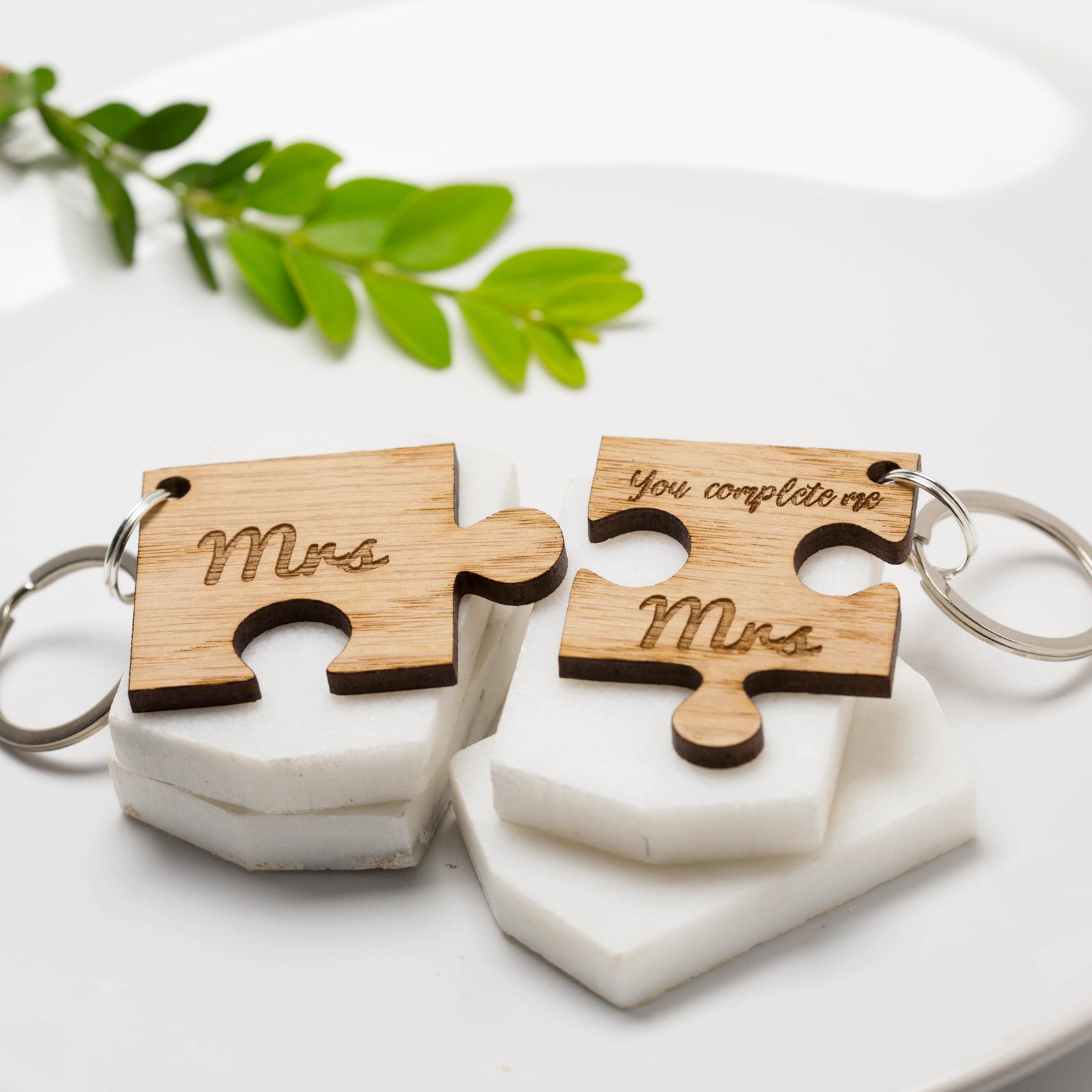 Jigsaw Oak Keyring Mrs & Mrs 'You Complete Me' Wooden Keyring, Same Sex Couple's Key Chain Ring Gift, Civil Partnership Ceremony, Lesbian Gay, Perfect for Valentine's Day, Wedding, Anniversary…