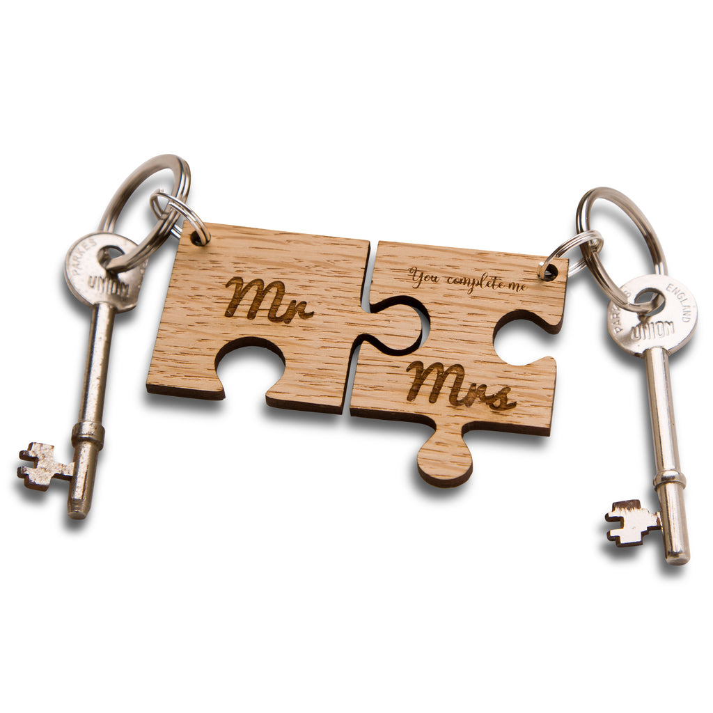 Jigsaw Oak Keyring Mr & Mrs 'You Complete Me' Wooden Heart Keyring